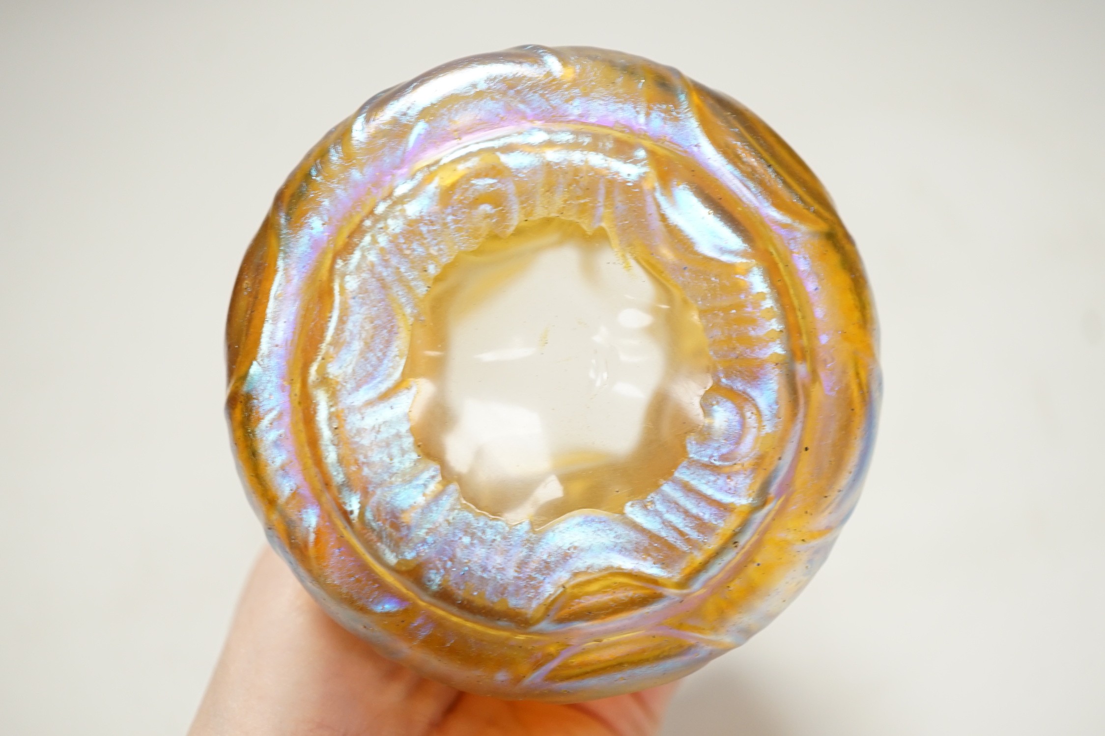 A Loetz iridescent glass vase, 14cm